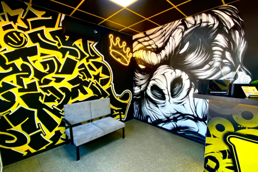 Луцк, на проспекте Возрождения 14