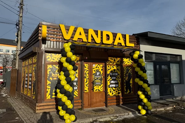 Коломия, вул. М. Грушевського 63