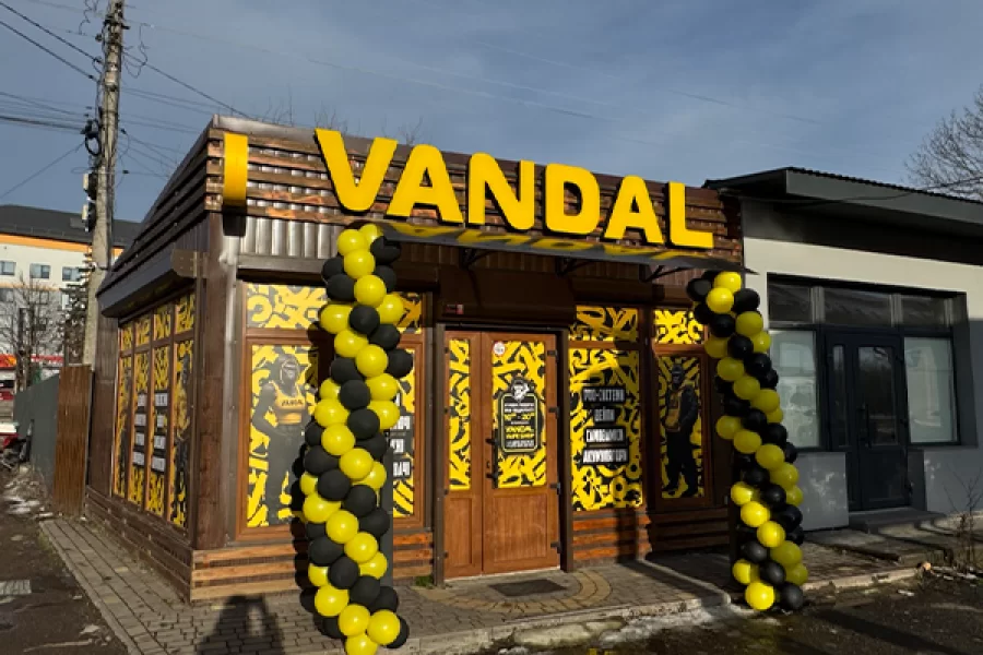 Коломия, вул. М. Грушевського 63