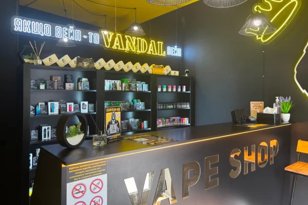 Дрогобыч, пл. Театральная 3