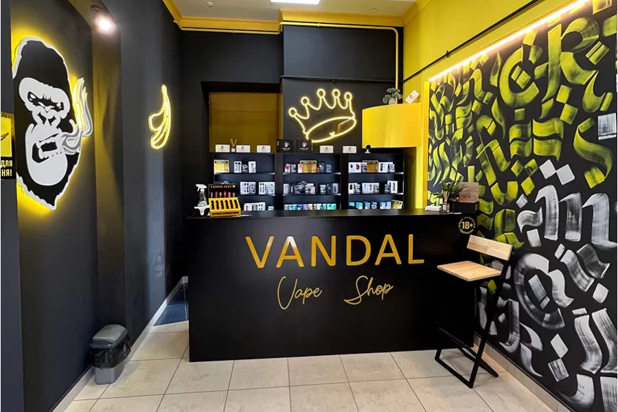 Черновцы, ул. Ивана Франка, 9