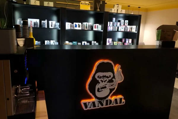 Ровно, ул. Степана Бандеры, 15