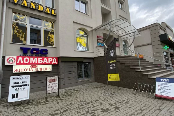 Дубно, ул. Данила Галицкого, 12