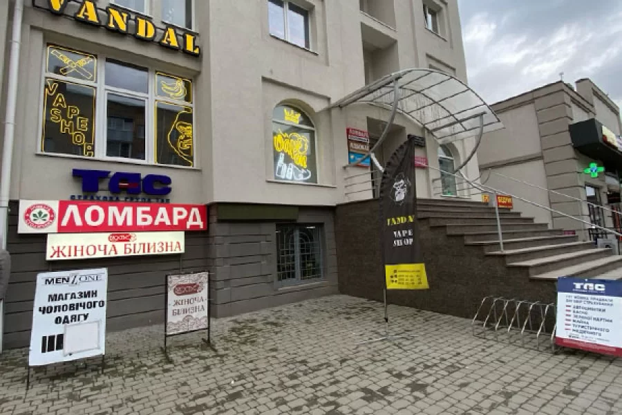 Дубно, ул. Данила Галицкого, 12