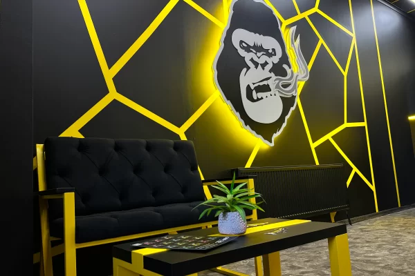 Ровно, ул. Мельника 25