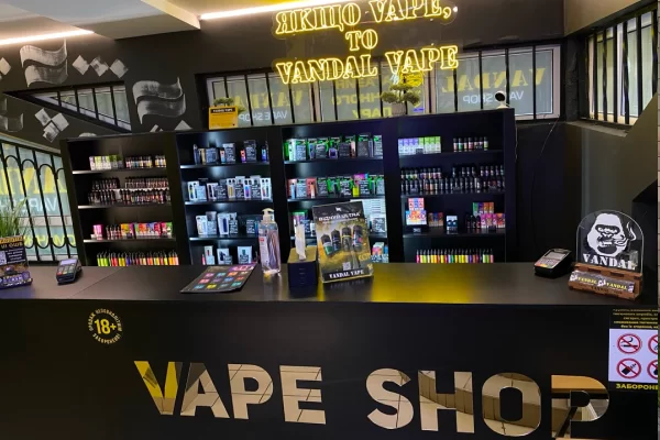 Черновцы, ул. Небесной сотни, 17