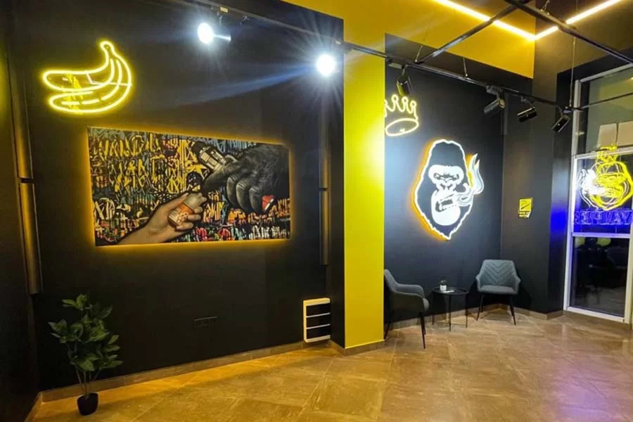 Черновцы, ул. Главная, 220в