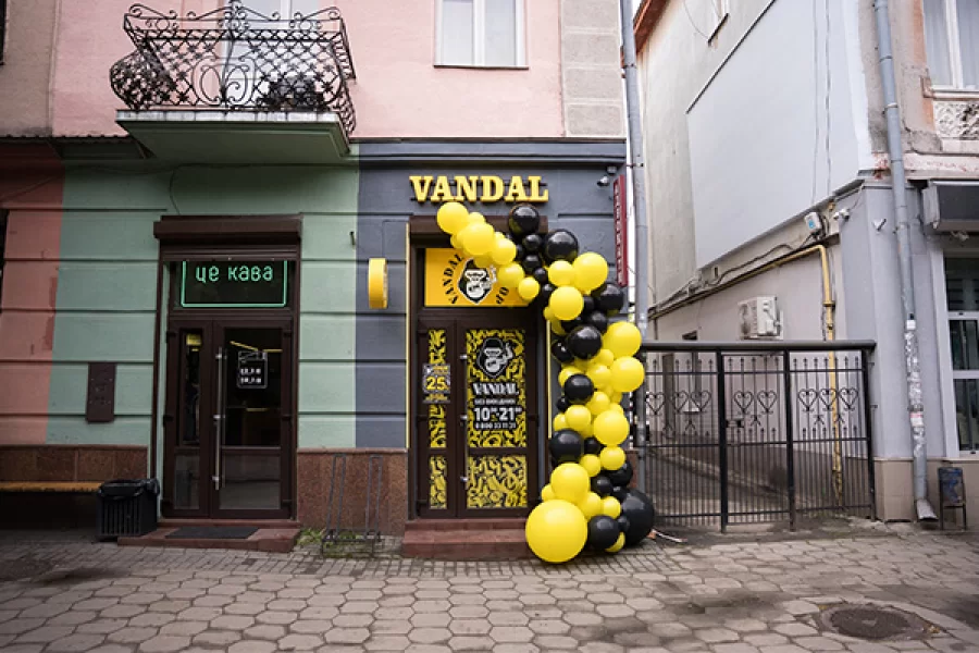 Луцк, ул. Леси Украинки, 10